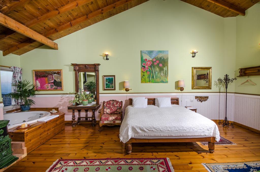 Ha'Seuda Ha'Achrona Suites Amirim Exterior foto